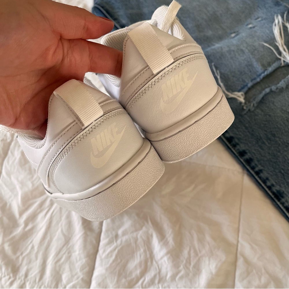 Nike Shoes White Low Top Size 6 - Picture 5 of 10